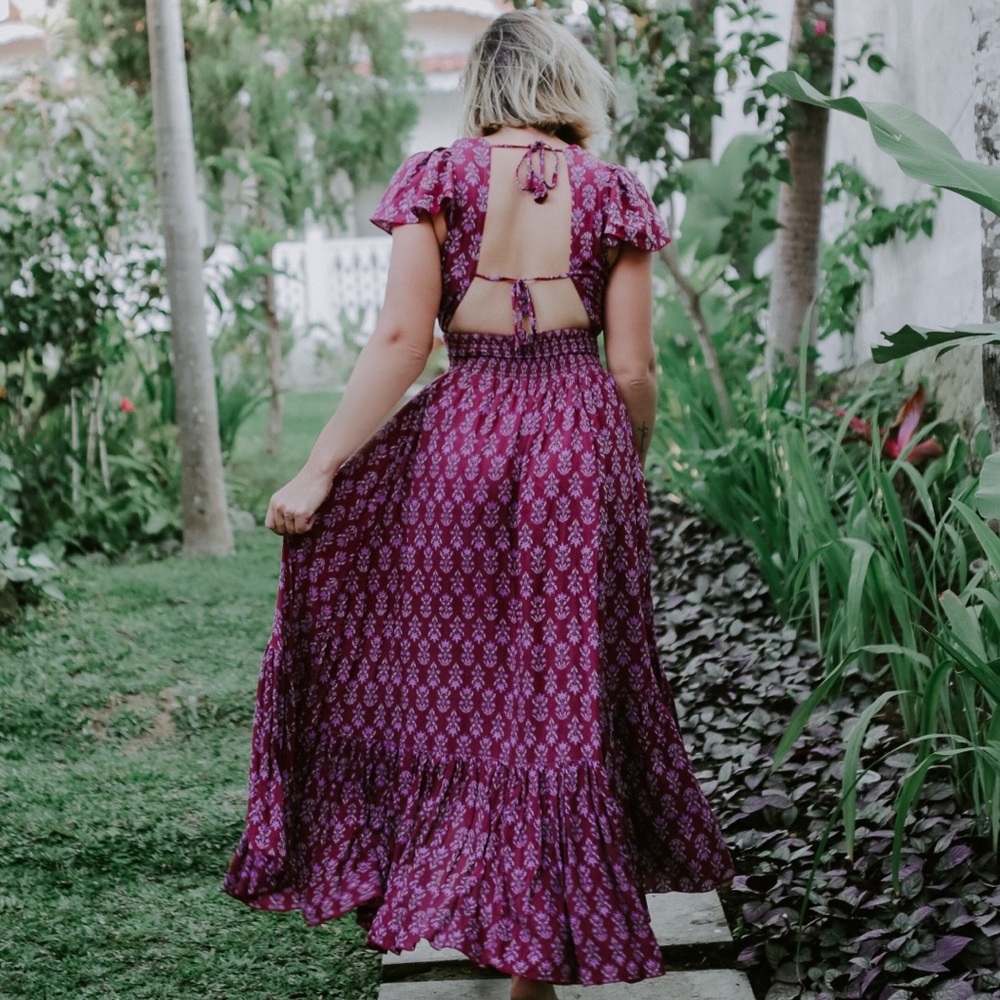 Maxi Dress with back cut out